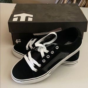 NIB Etnie’s RSS W’s Black Sneakers Size 6